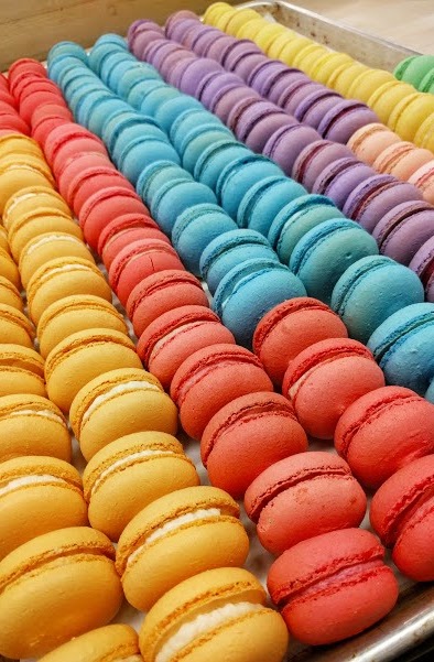 Macaron dessert table · Macaron Dessert Table