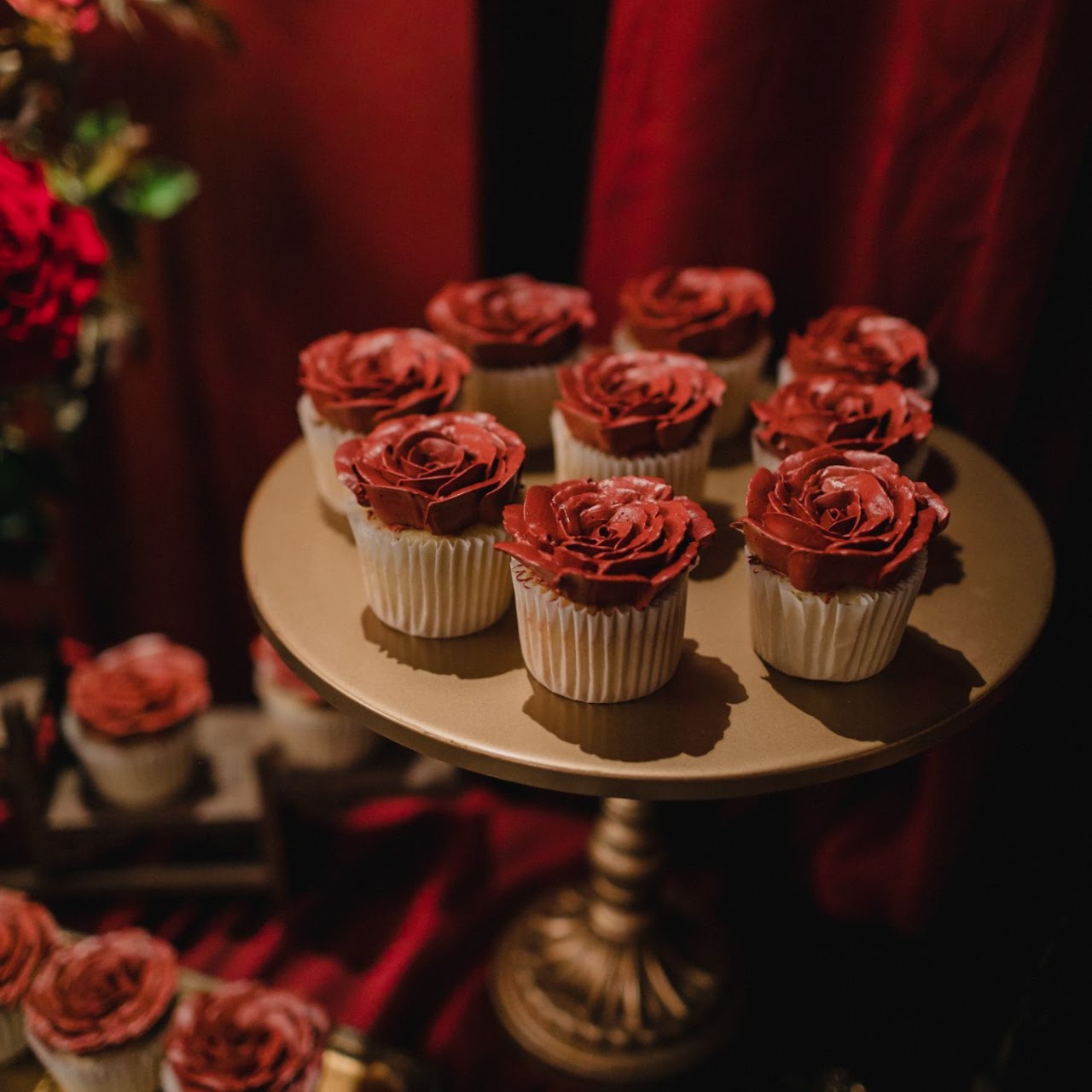 Rose piped cupcakes · Custom Decorated