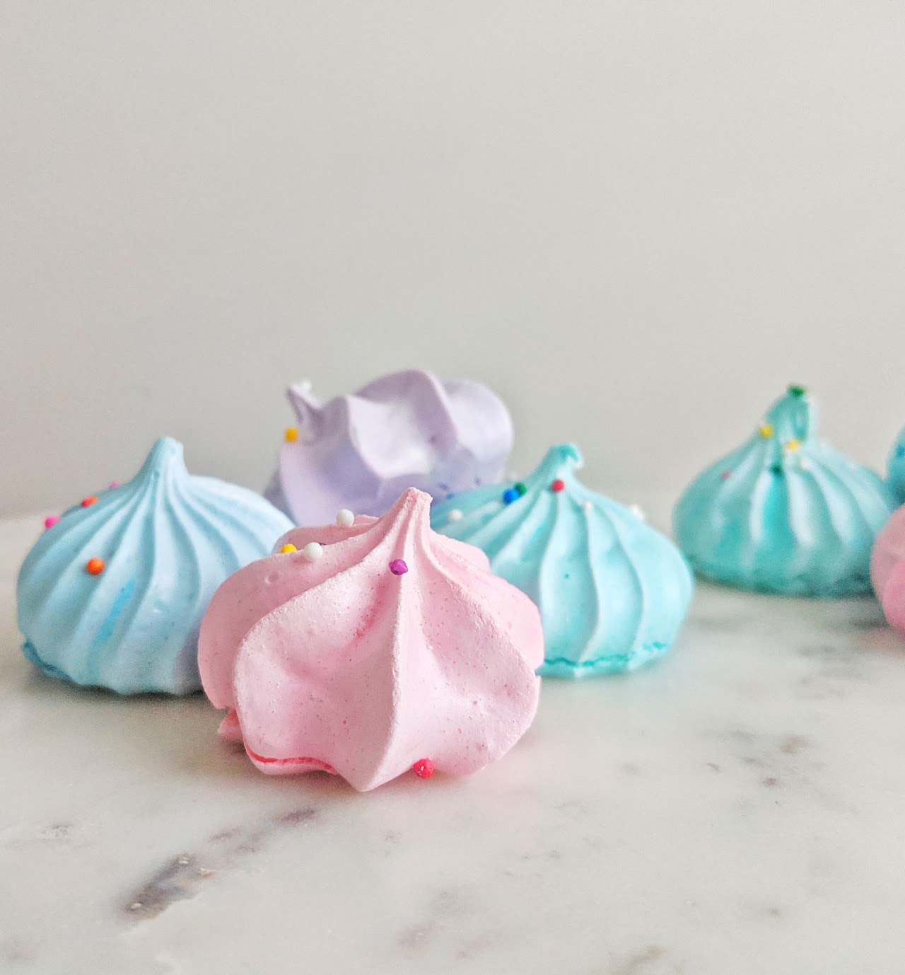 Meringue Kisses · Dessert Table